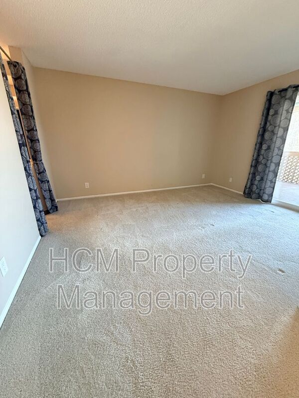 Building Photo - 4852 Cabana Dr