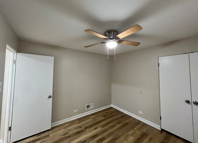 Building Photo - 1515 Maple Ave