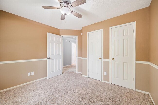 Building Photo - 209 McVoy Dr
