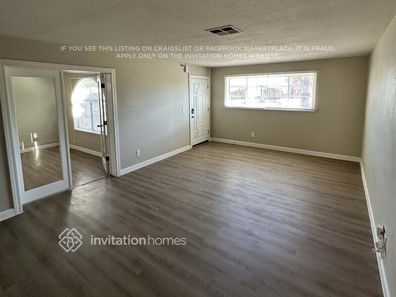 Building Photo - 12214 N Escobar Way