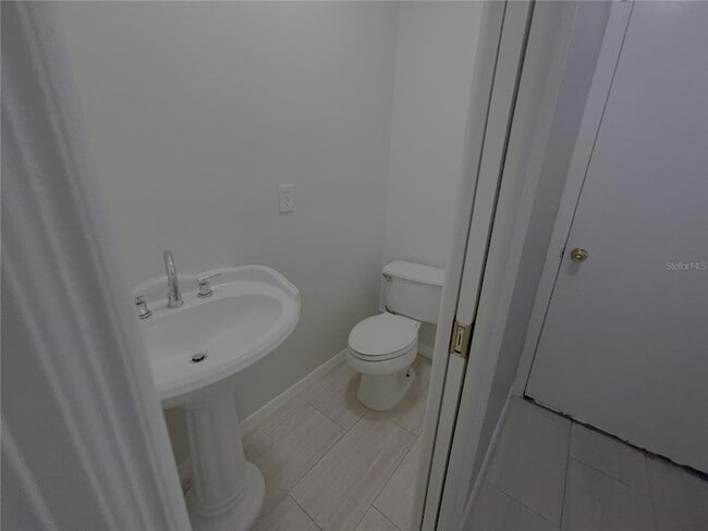 Building Photo - 4535 SW 42nd St
