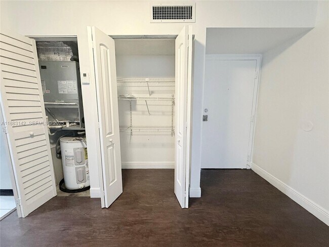 Building Photo - 8261 NW 8th St