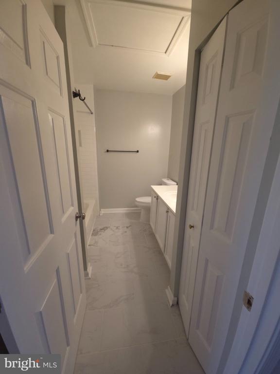 Building Photo - 4703 Colonnade Way