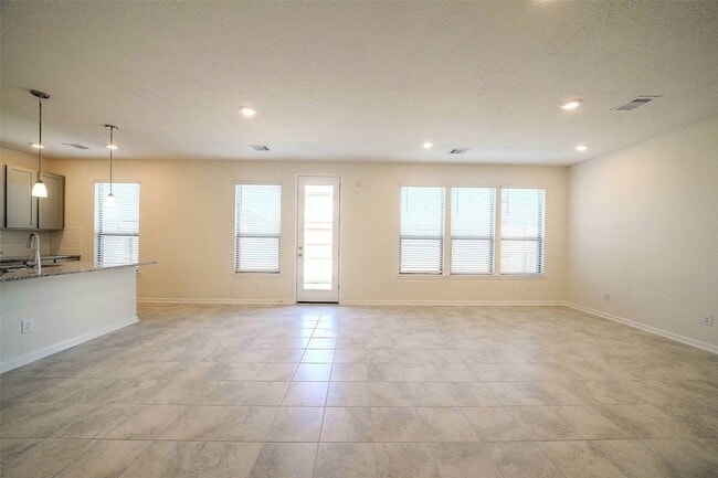 Building Photo - 20811 Sheffield Pk Dr