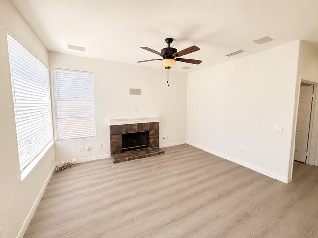 Building Photo - 5178 Corte Vistora