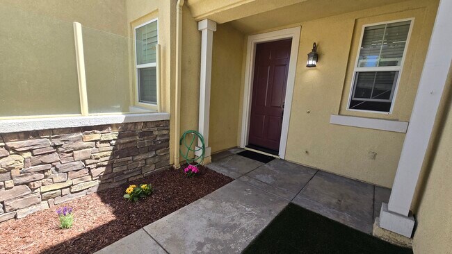 Building Photo - 12267 Chantrelle Dr