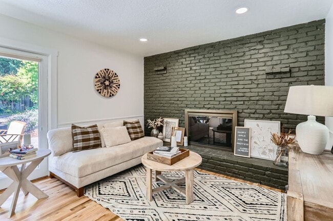 Building Photo - Cedar Hills 3 Bedroom, 2.5 Bathroom Ranch
