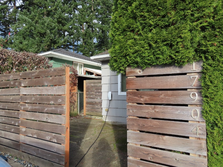 Building Photo - 17904 1st Ave NE