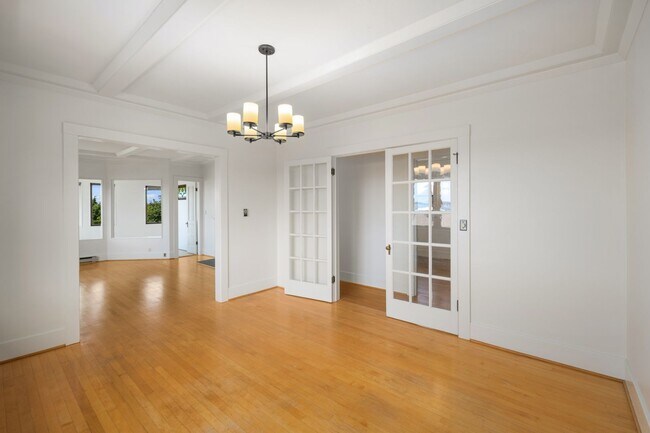 Building Photo - KIRKLAND ROSEHILL