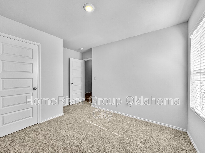 Building Photo - 6116 Holm Oak Rd