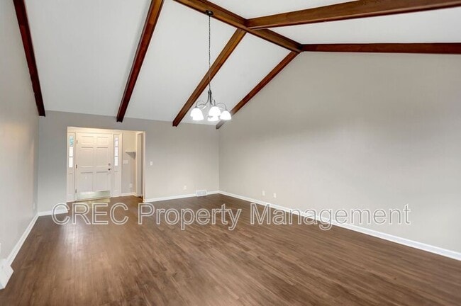 Building Photo - 700 Cluster Pines Rd