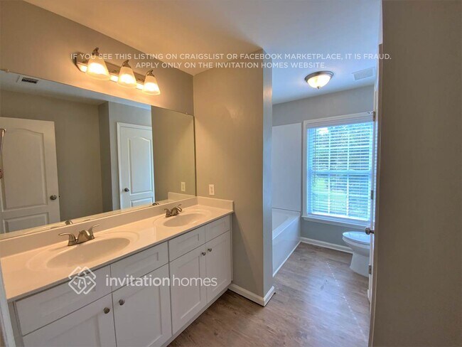 Building Photo - 2517 Mockingbird Ln