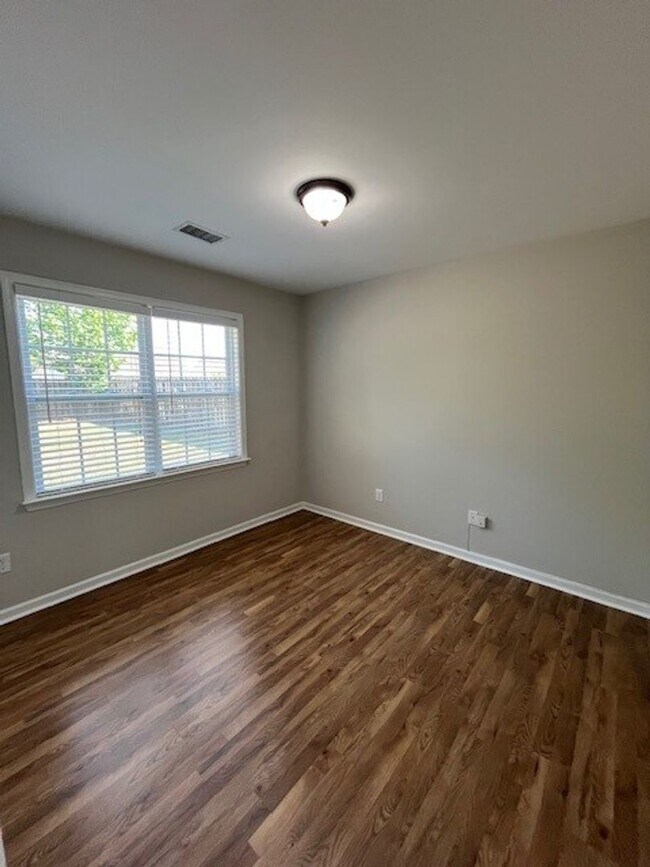Building Photo - 3308 Greenridge Way
