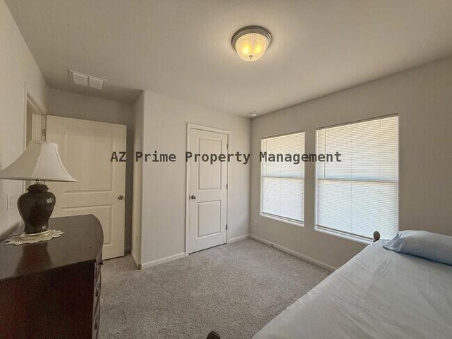 Building Photo - 1209 W Seagoe Ave