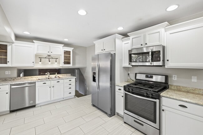 Building Photo - 1033 Turley Dr