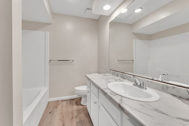 Building Photo - Hickory Village 55 Plus, LLC - 3700 E Cherry St Springfield, MO 65809