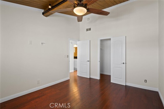Building Photo - 648 Loma Dr