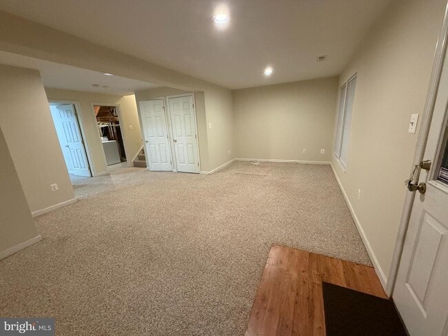 Building Photo - 43506 Postrail Square