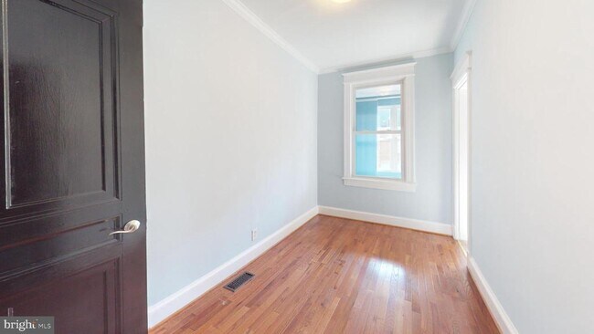 Building Photo - 5506 4th St NW