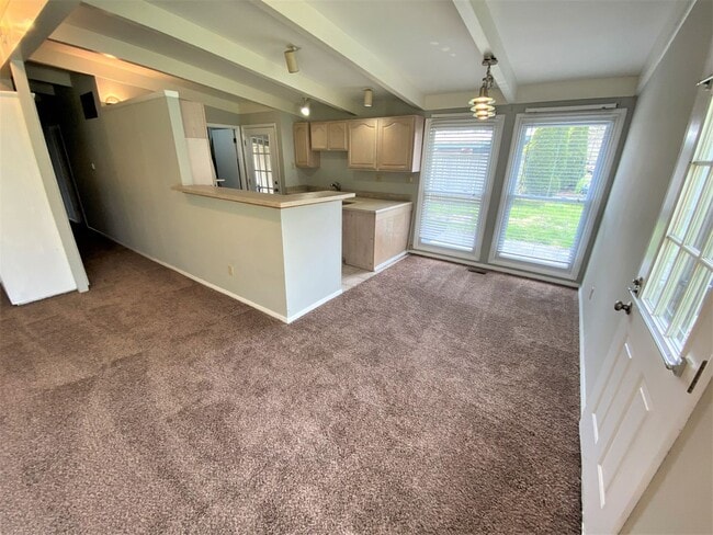 Building Photo - 3 Bedroom - Upper Arlington