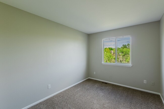 Building Photo - 5288 S Jericho Way