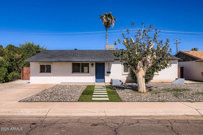 Building Photo - 8020 E Monte Vista Rd