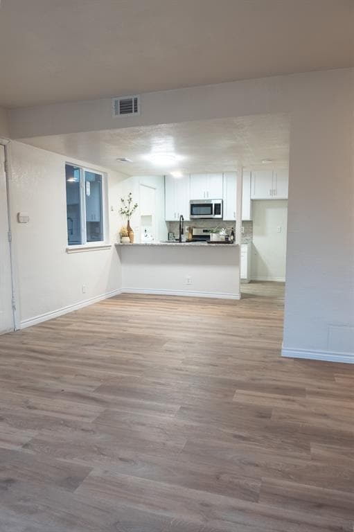 Building Photo - 2401 Bucks Run