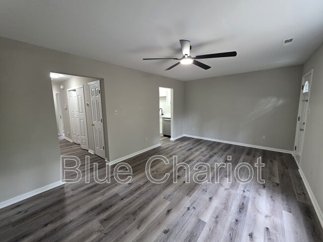 Building Photo - 704 Brye St