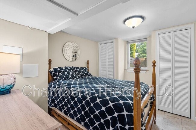 Building Photo - 3904 Lantern Dr