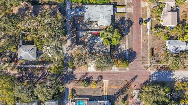 Building Photo - 424 72nd St N