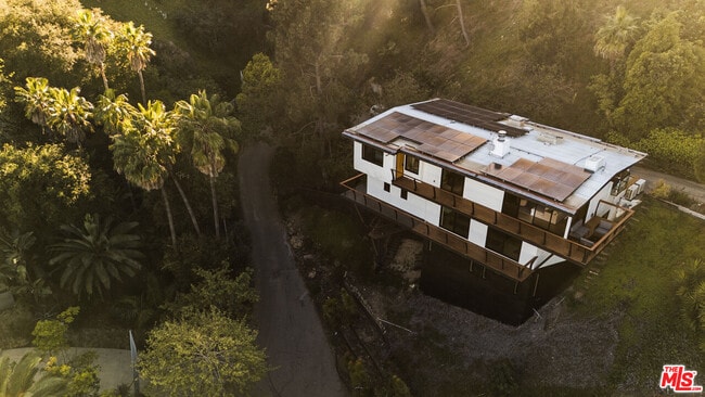 Building Photo - 7802 Torreyson Dr