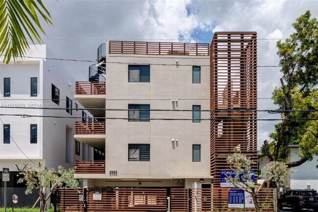 Building Photo - 2955 Bird Ave