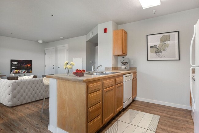 Building Photo - 208 Abraham Way
