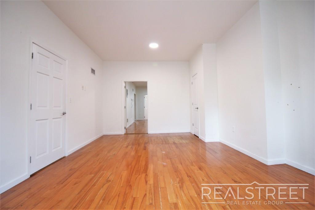 Building Photo - NO FEE! 3 BED 1.5 BATH DUPLEX in Stuyvesan...