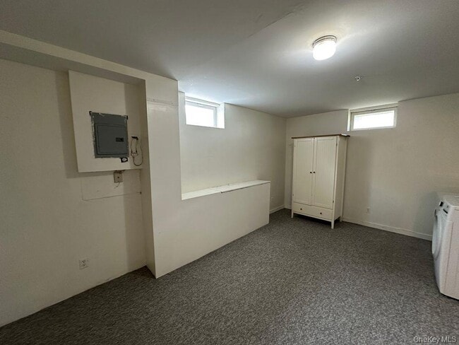 Building Photo - 1870 Baldwin Rd