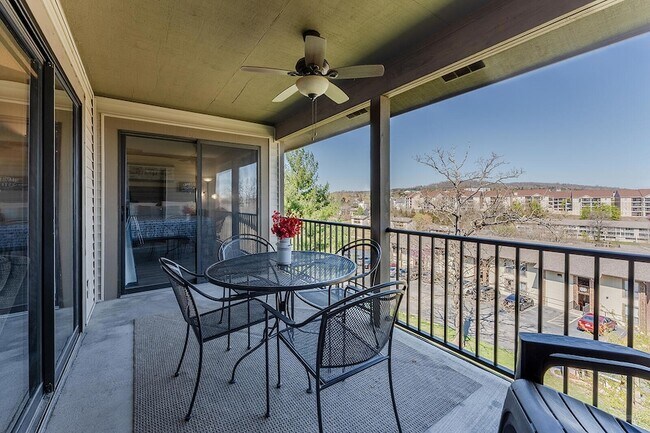 Building Photo - 133 Troon Dr