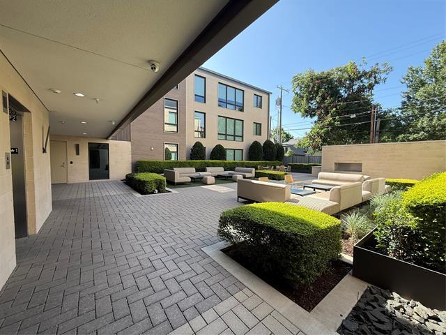 Building Photo - 3525 Normandy Ave