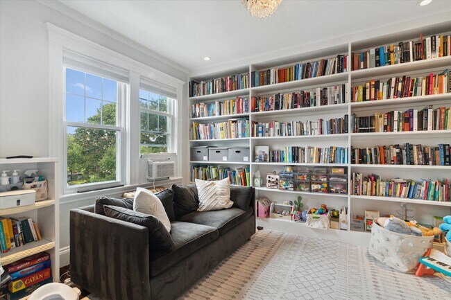 Building Photo - 6 Alton Ct