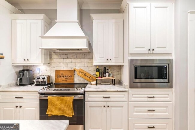 Building Photo - 306 Rustic Live Oak Trl
