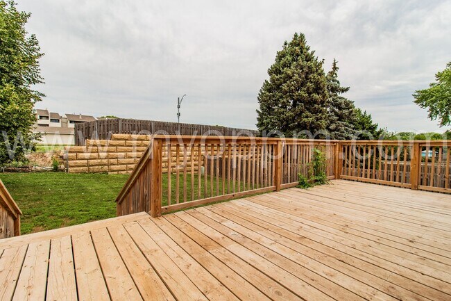 Building Photo - Beautifully Remodeled 3 Bedroom / 1.5 Bath Home | Millard