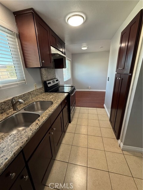 Building Photo - 12835 10th St