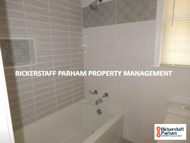 Building Photo - Luxury, Location, and Convenience. Near Heath Park!!