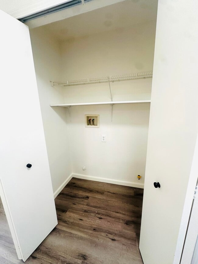 Building Photo - 78780 Birchcrest Cir