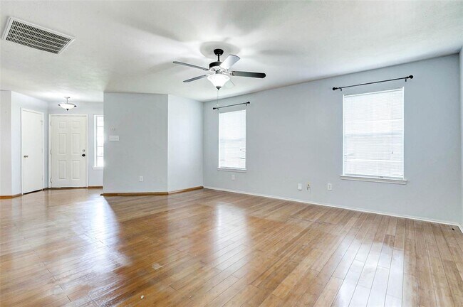 Building Photo - 4722 Windy Cypress Ct