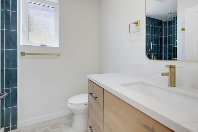 Building Photo - New Construction with Private Patio Walking Distance to Mission Bay