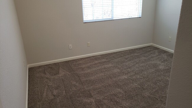 Building Photo - ONLY $2,475 PER MONTH RENT FOR THIS SUPER ...