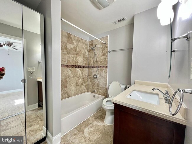 Building Photo - 6833 Standish Dr