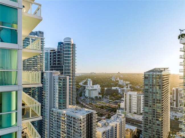 Building Photo - 1080 Brickell Ave