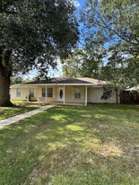 Building Photo - 9540 Laa La Way