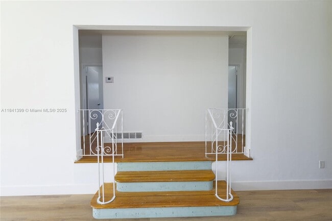 Building Photo - 1411 SW 82nd Ct